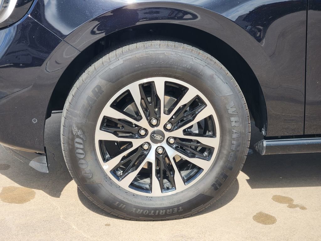 Certified 2025 Ford Expedition Platinum AWD/4WD image 10