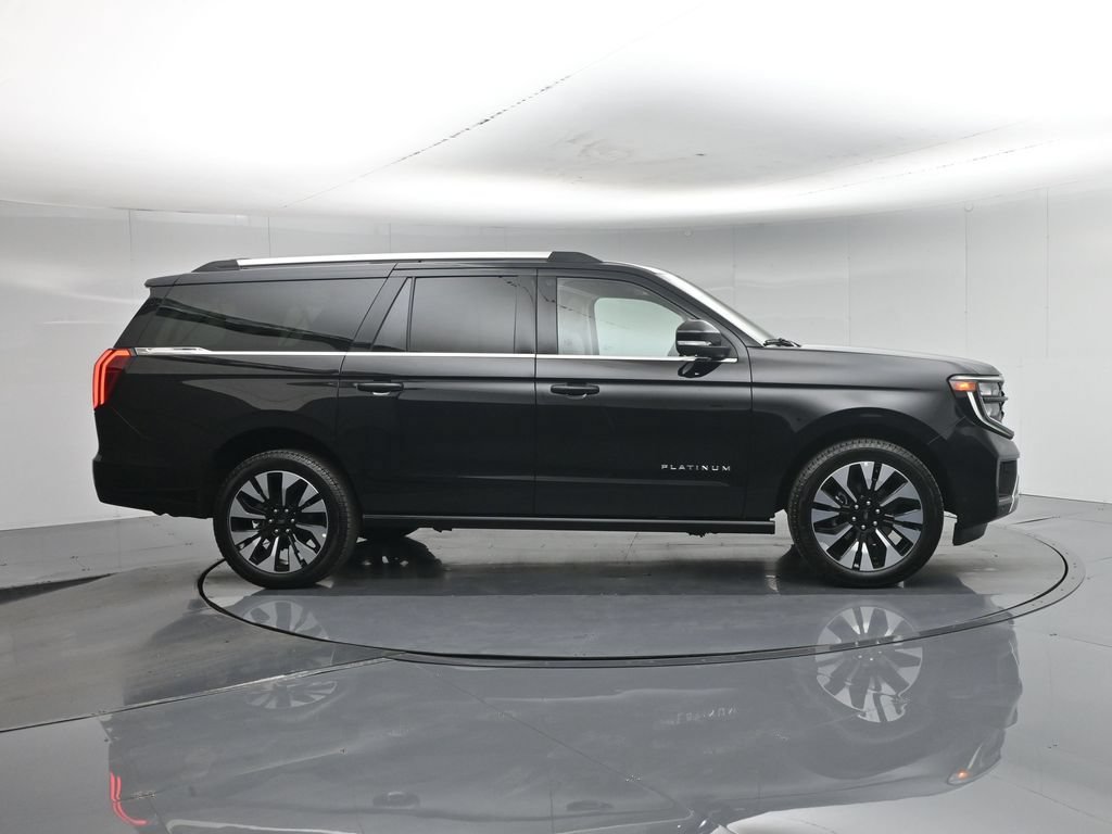 Certified 2025 Ford Expedition Max Platinum w/ Driver's Package AWD/4WD image 32