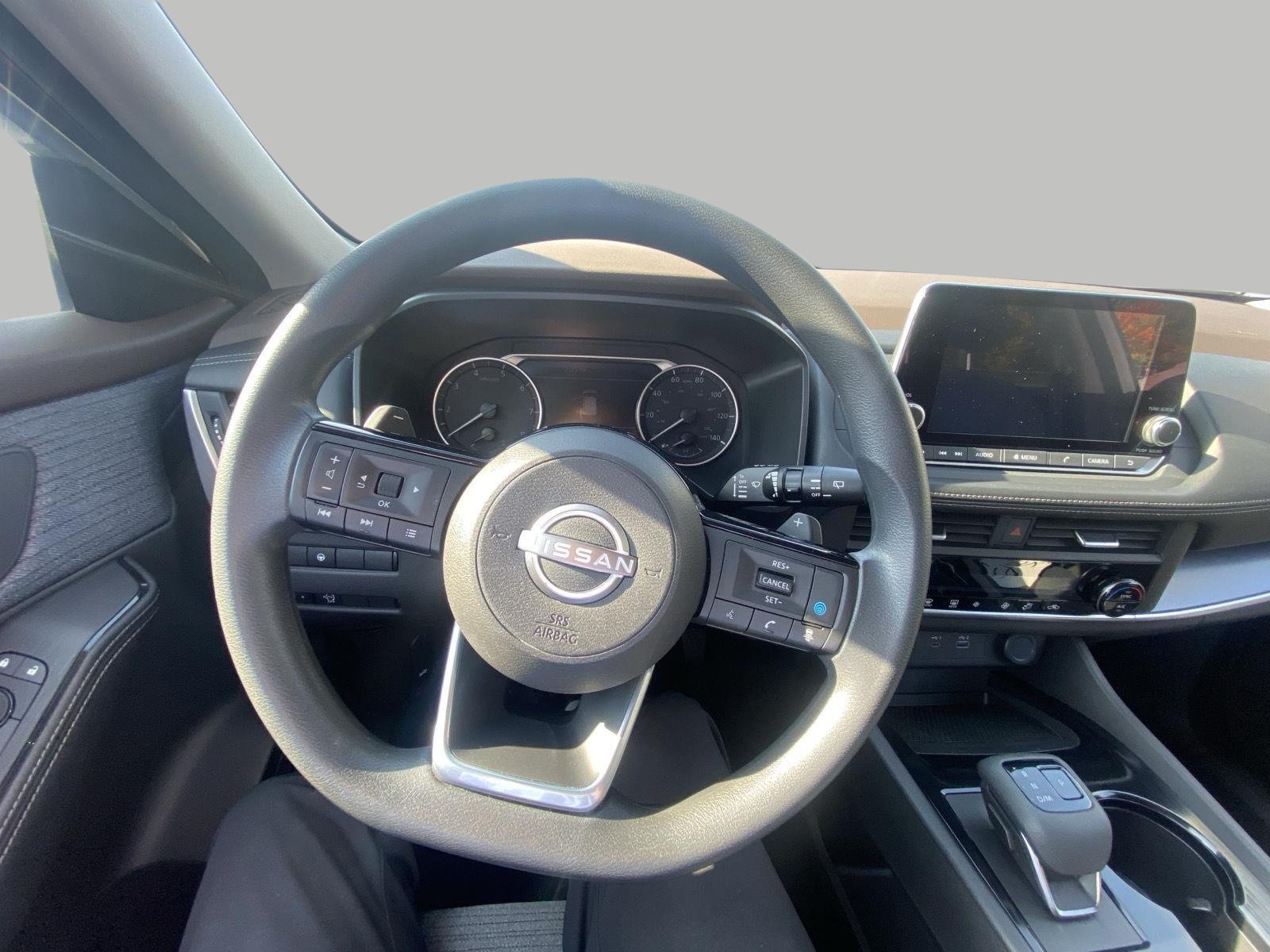 Used 2023 Nissan Rogue SV AWD/4WD image 16