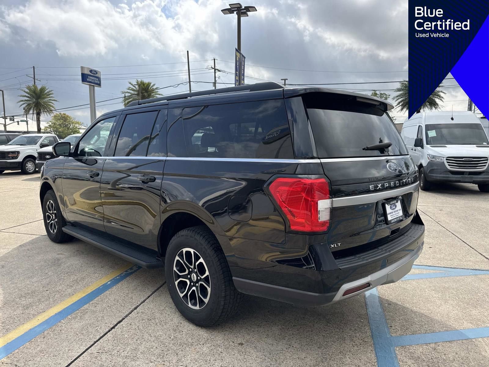 Certified 2024 Ford Expedition Max XLT image 4