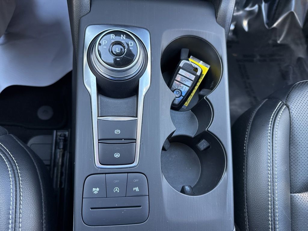 Certified 2022 Ford Escape Titanium w/ Class II Trailer Tow Package image 18