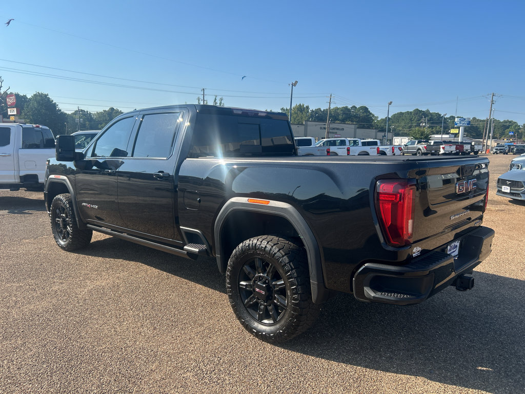 Used 2023 GMC Sierra 2500 AT4 w/ AT4 Premium Plus Package AWD/4WD image 3