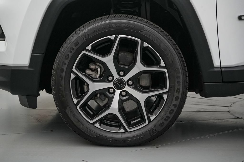 Used 2025 Jeep Compass Limited AWD/4WD image 10