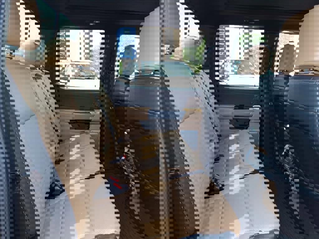 Certified 2022 Ford F150 Lariat w/ Equipment Group 502A High image 14