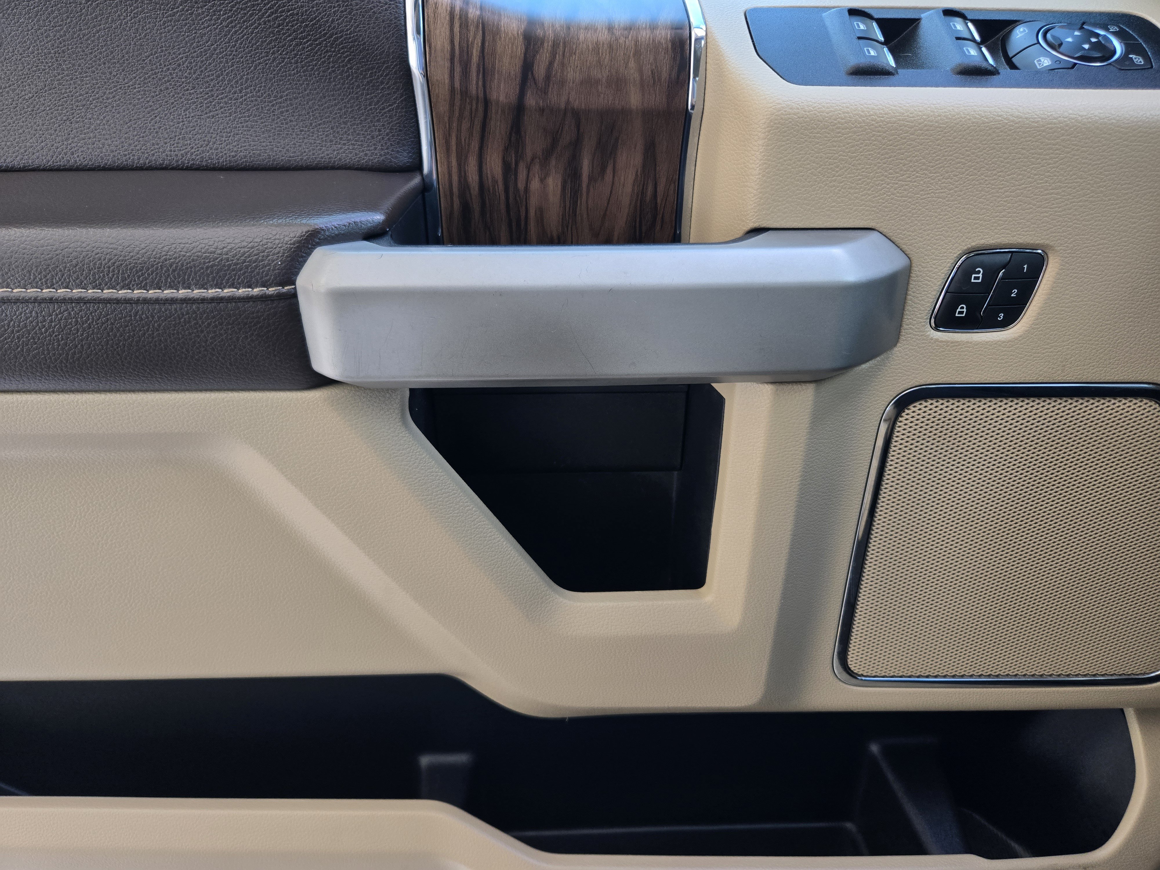 Certified 2018 Ford F150 Lariat w/ Equipment Group 502A Luxury RWD image 18