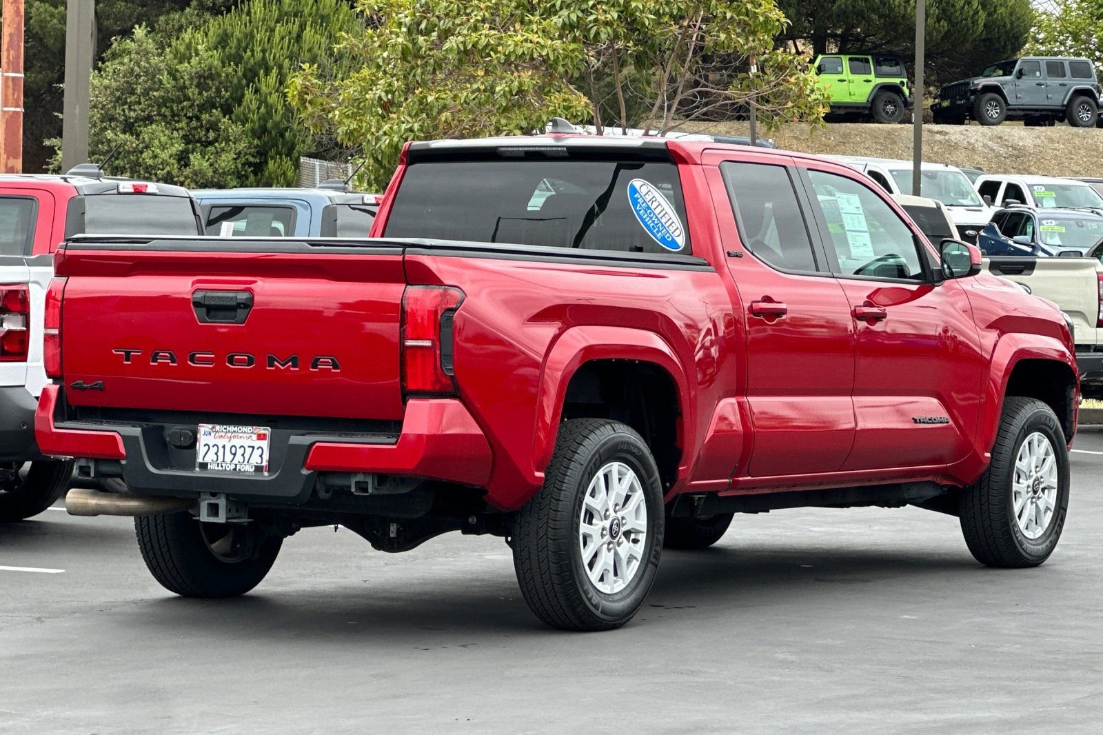 Used 2024 Toyota Tacoma SR5 AWD/4WD image 4