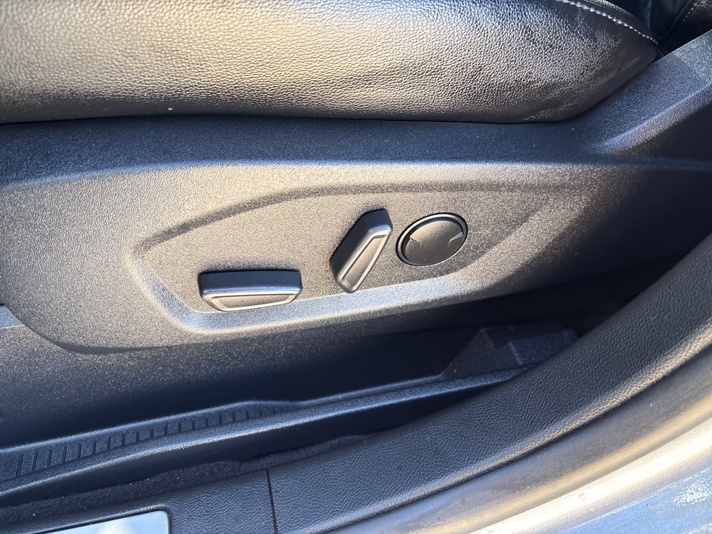 Certified 2024 Ford Edge Titanium AWD/4WD image 24