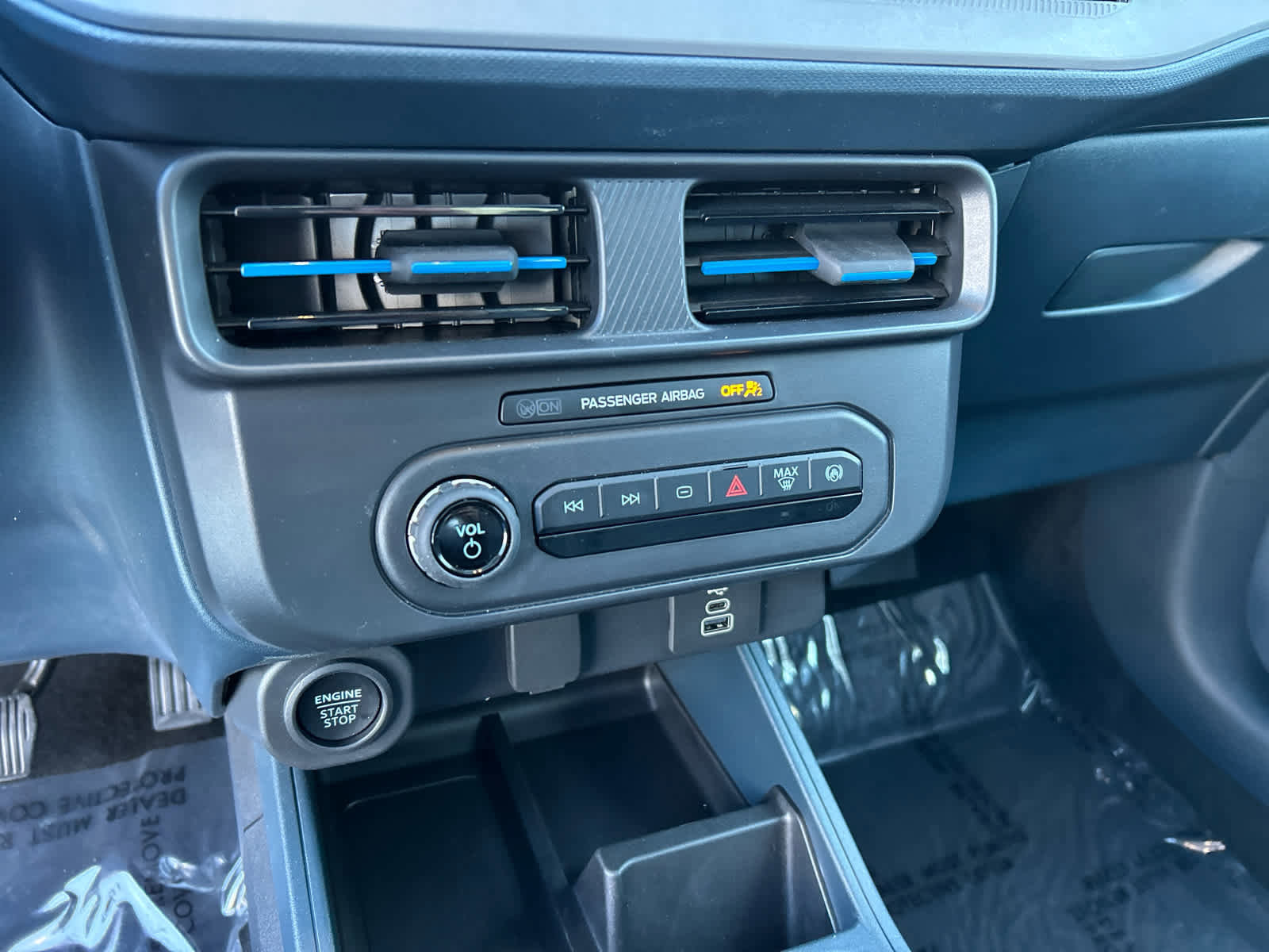 Certified 2025 Ford Maverick Lobo image 38