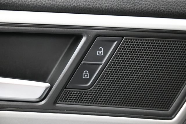 Used 2021 Volkswagen Atlas SEL FWD image 16