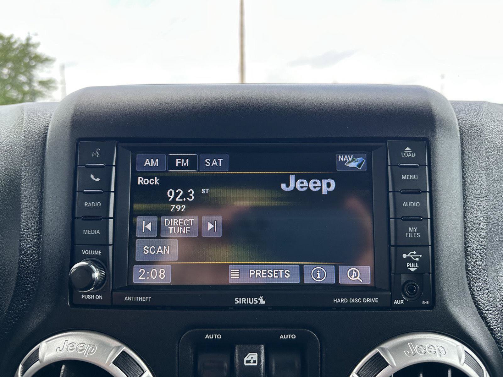 Used 2017 Jeep Wrangler Unlimited Sahara w/ Quick Order Package 24E Chief AWD/4WD image 23