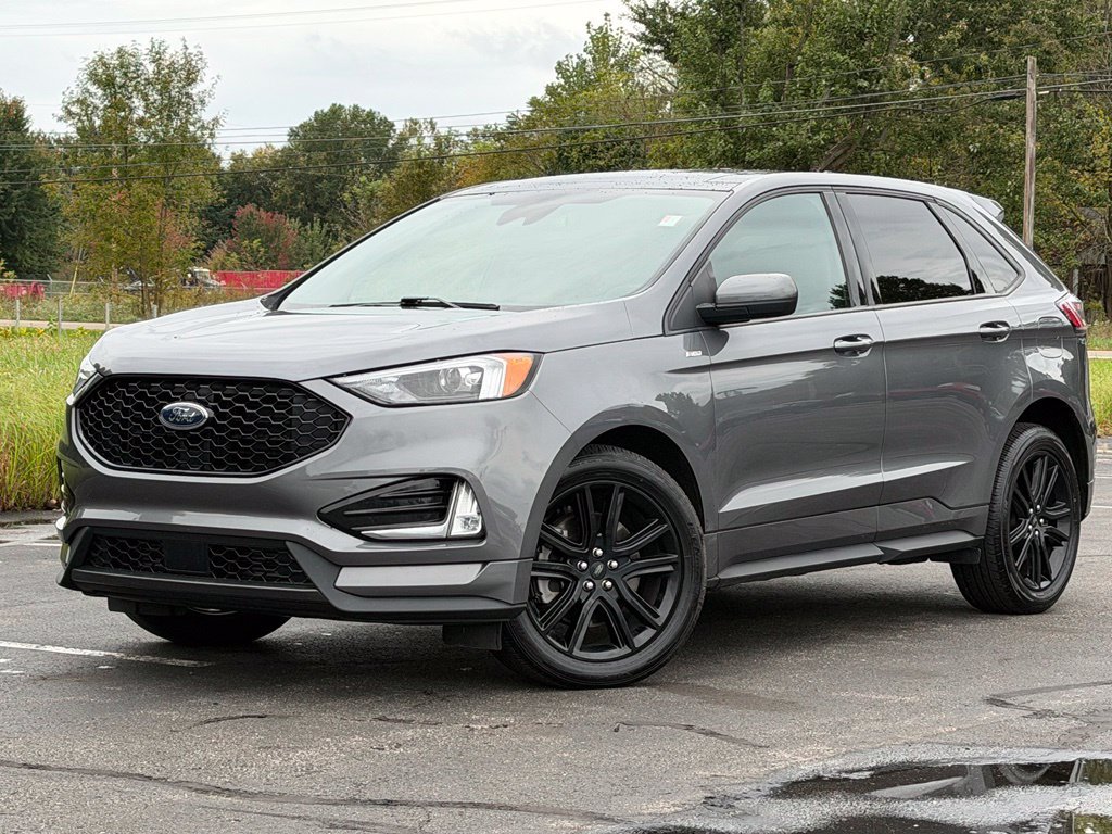 Certified 2022 Ford Edge ST-Line w/ Class II Trailer Tow Package AWD/4WD image 2