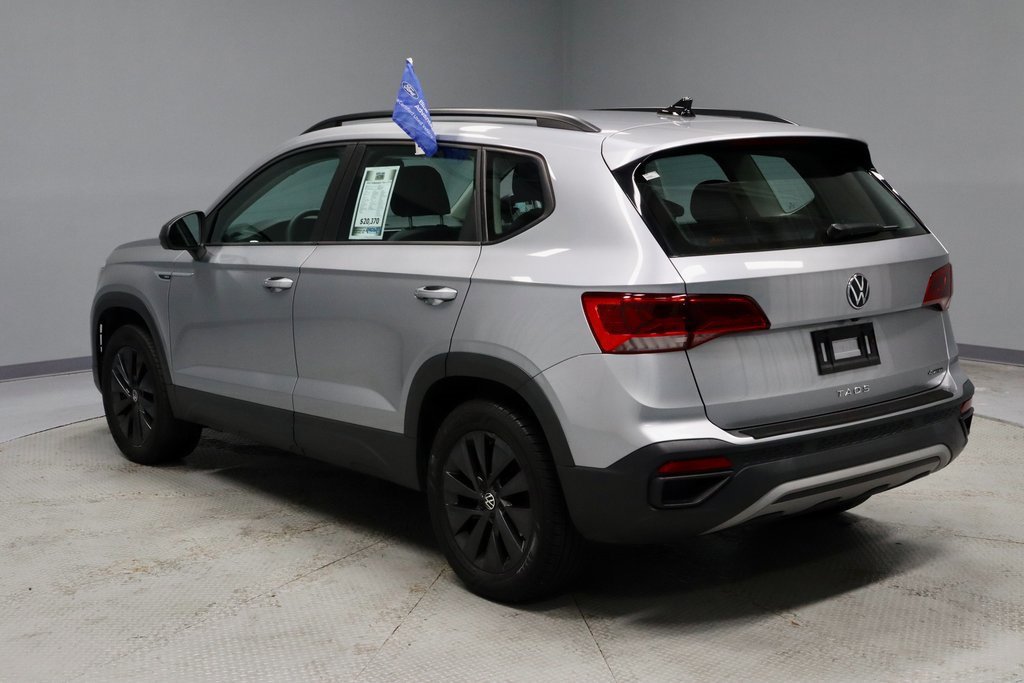Used 2022 Volkswagen Taos S image 3
