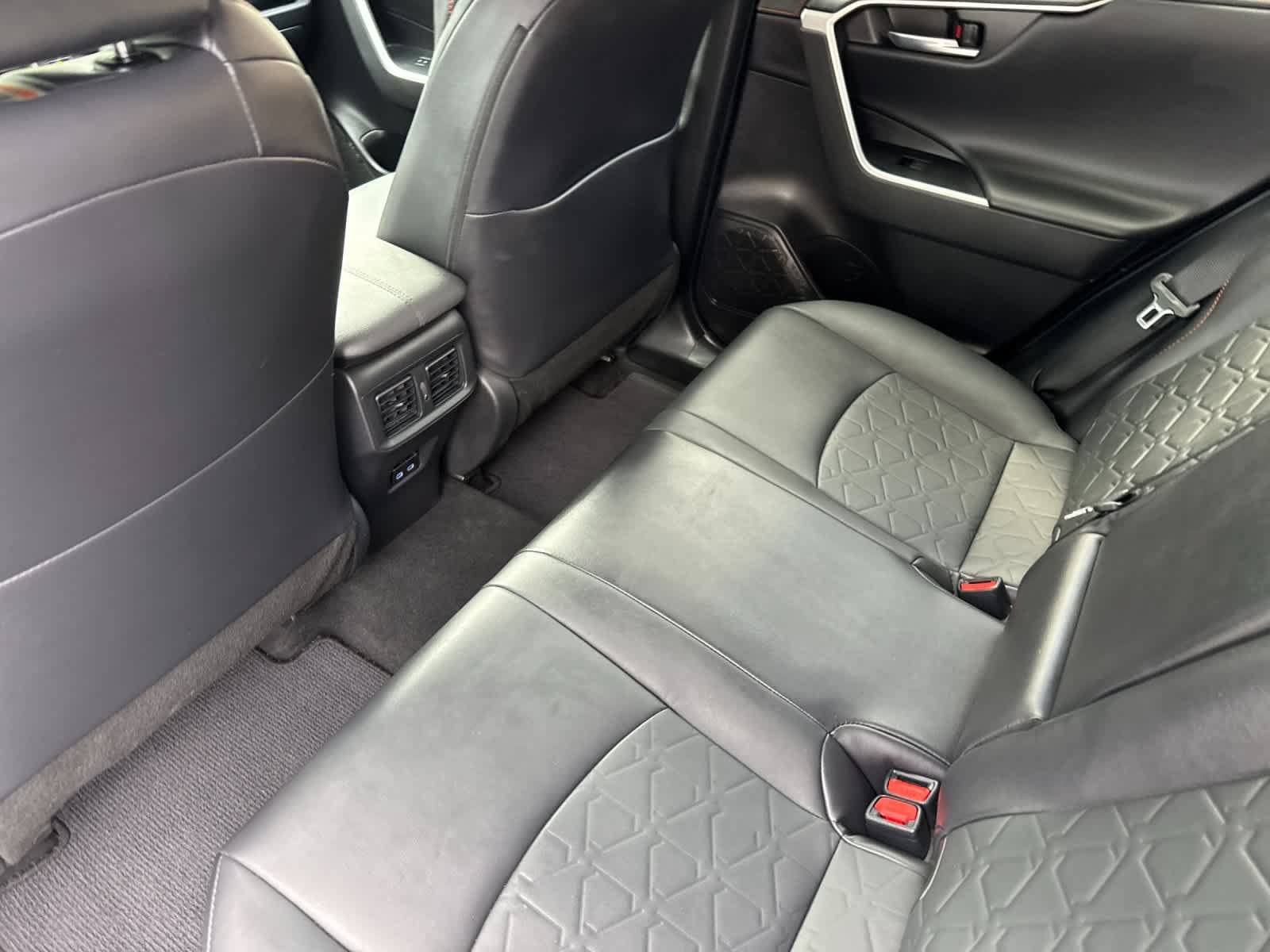 Used 2022 Toyota RAV4 Adventure w/ Convenience Package AWD/4WD image 4