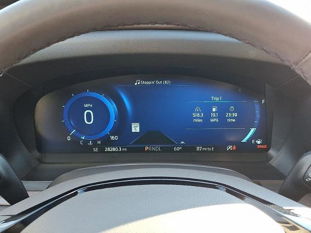 Certified 2023 Ford Explorer Platinum w/ Technology Package image 22