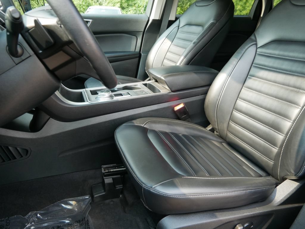 Certified 2024 Ford Edge SEL w/ Convenience Package AWD/4WD image 11