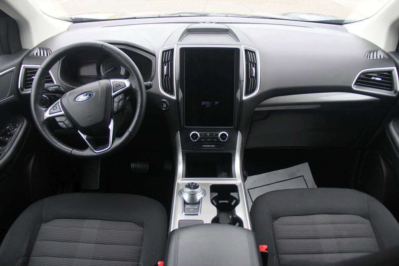 Certified 2024 Ford Edge SEL w/ Convenience Package AWD/4WD image 14