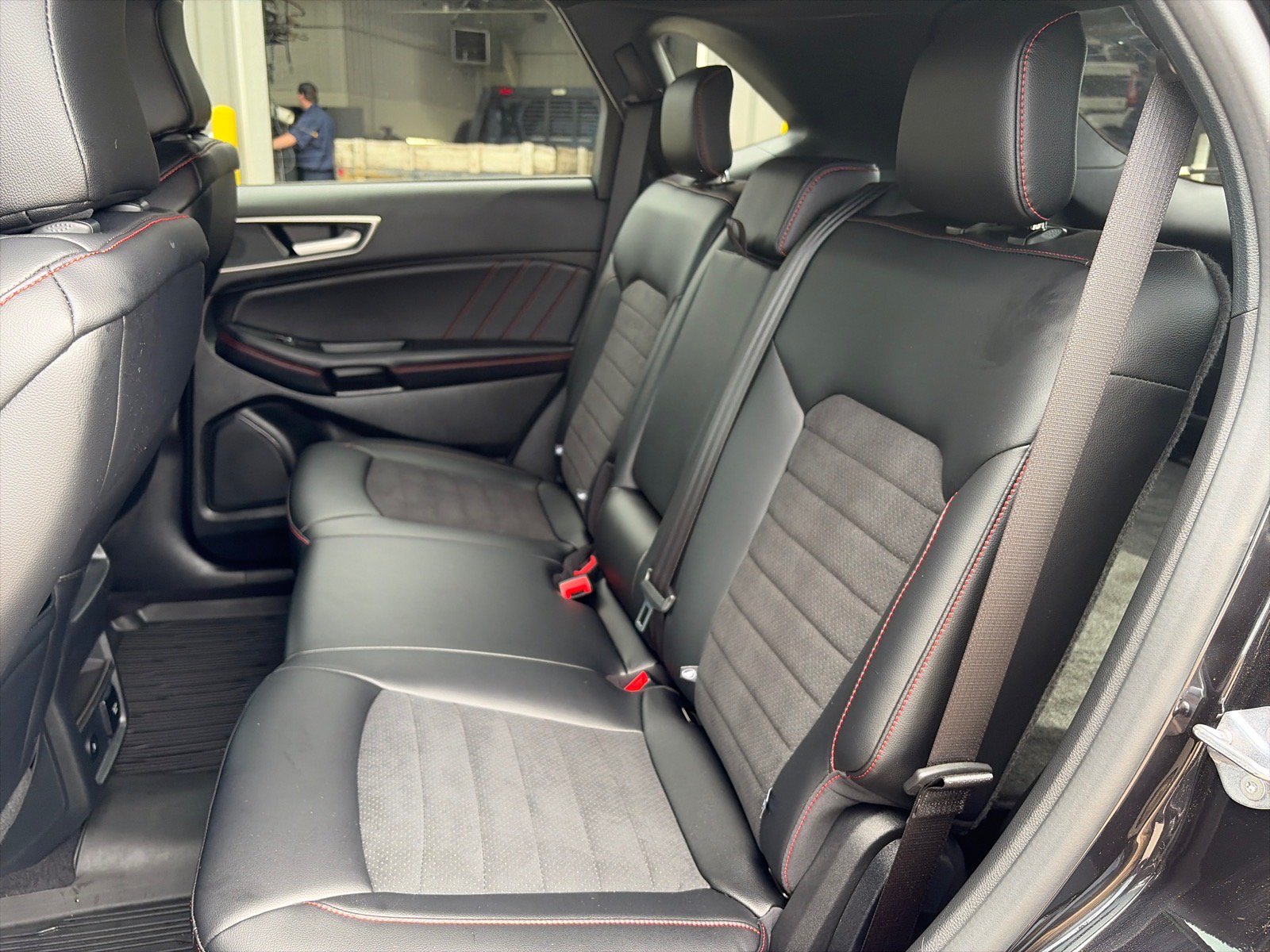 Certified 2024 Ford Edge ST-Line AWD/4WD image 11