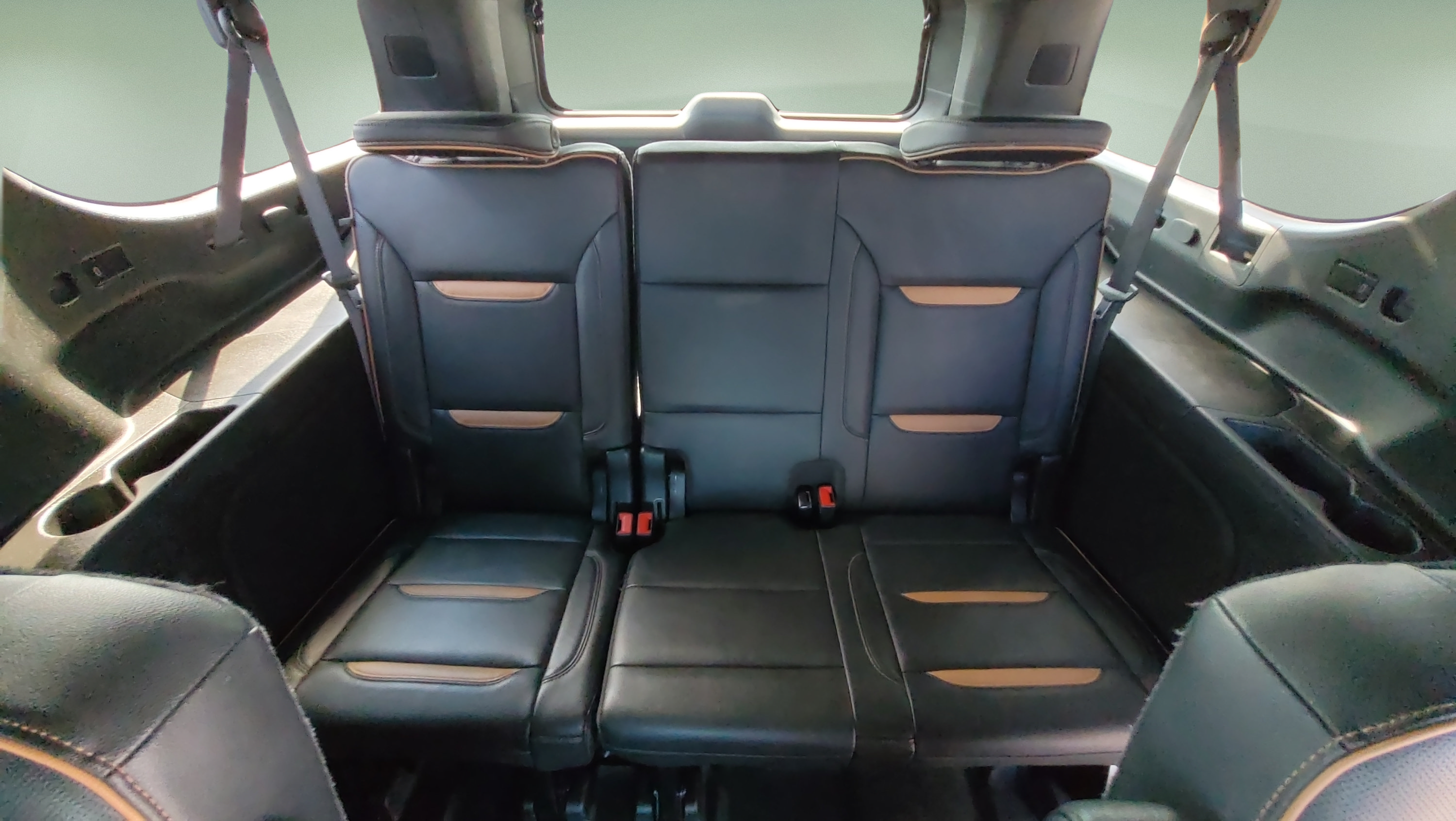 Used 2021 GMC Yukon XL AT4 w/ AT4 Premium Plus Package AWD/4WD image 16