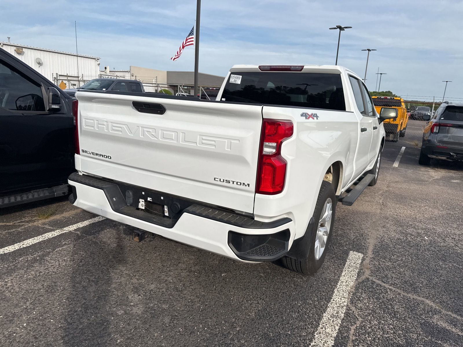Used 2022 Chevrolet Silverado 1500 Custom image 5