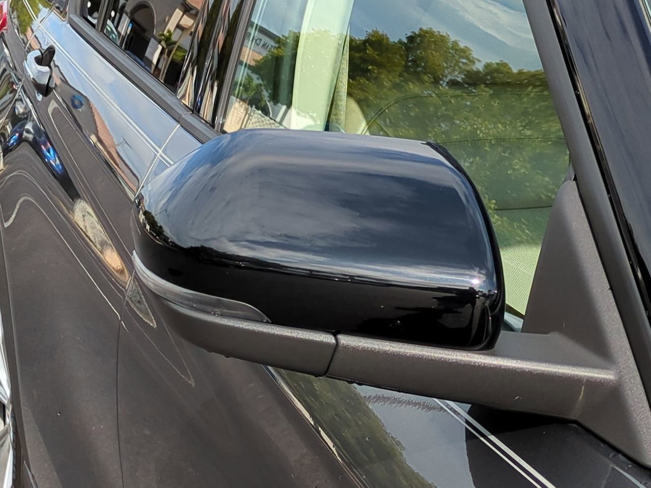 Certified 2020 Ford Explorer Limited image 12