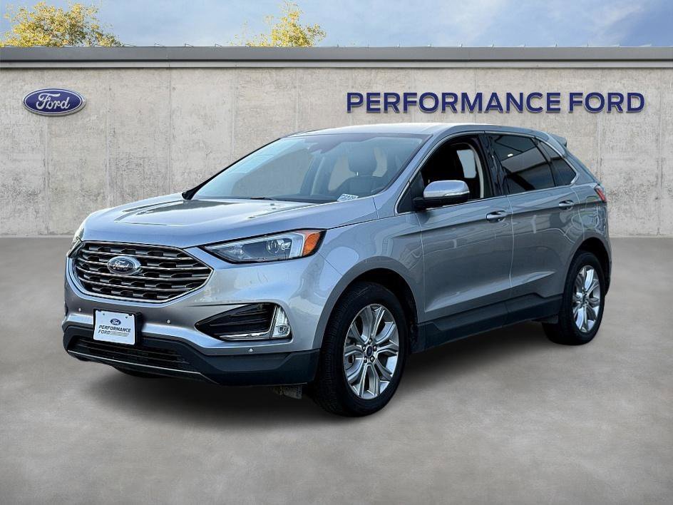 Certified 2022 Ford Edge Titanium image 2