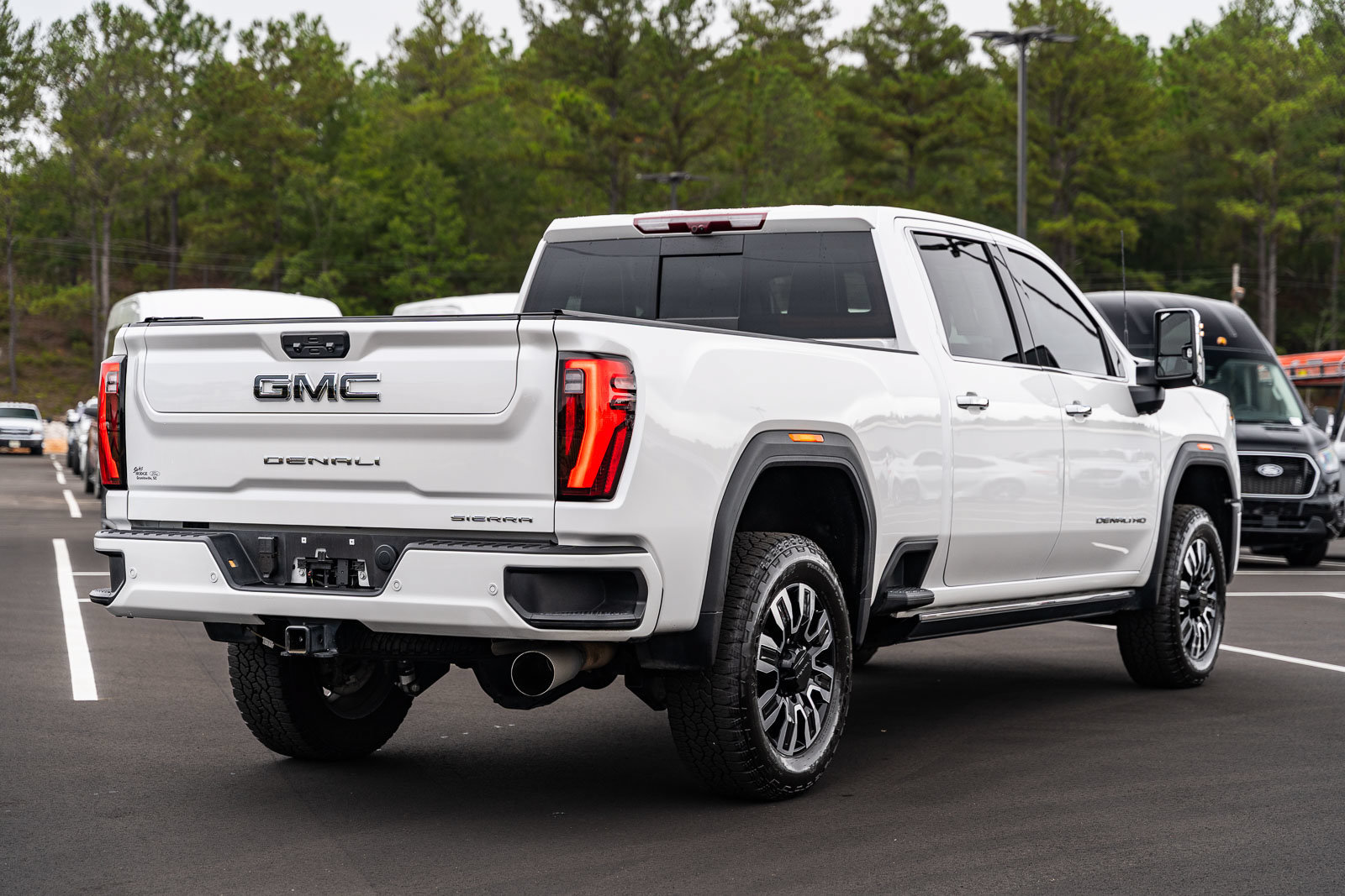 Used 2025 GMC Sierra 2500 Denali Ultimate w/ Max Trailering Package AWD/4WD image 7