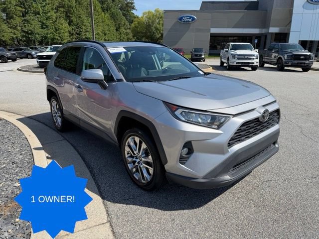 Used 2020 Toyota RAV4 XLE Premium FWD image 2