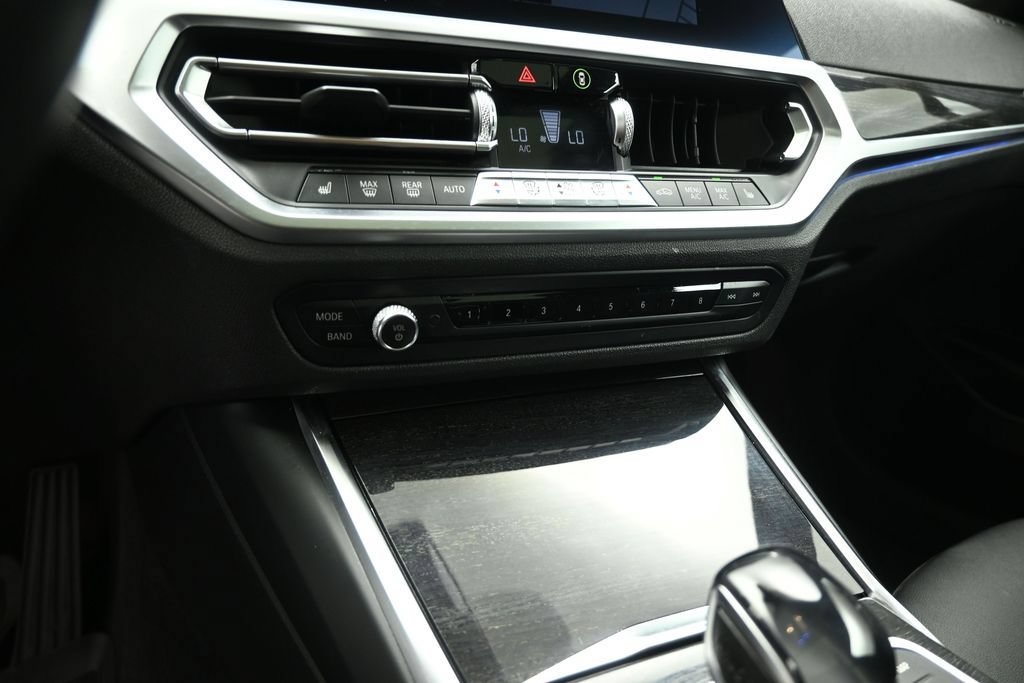 Used 2021 BMW 330i Sedan w/ Convenience Package RWD image 15
