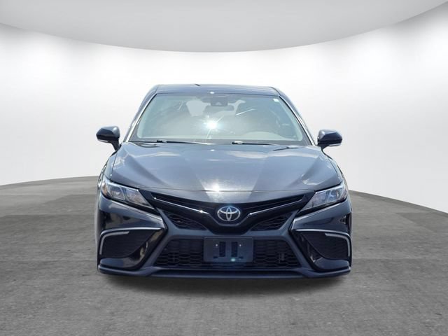 Used 2024 Toyota Camry SE FWD image 2