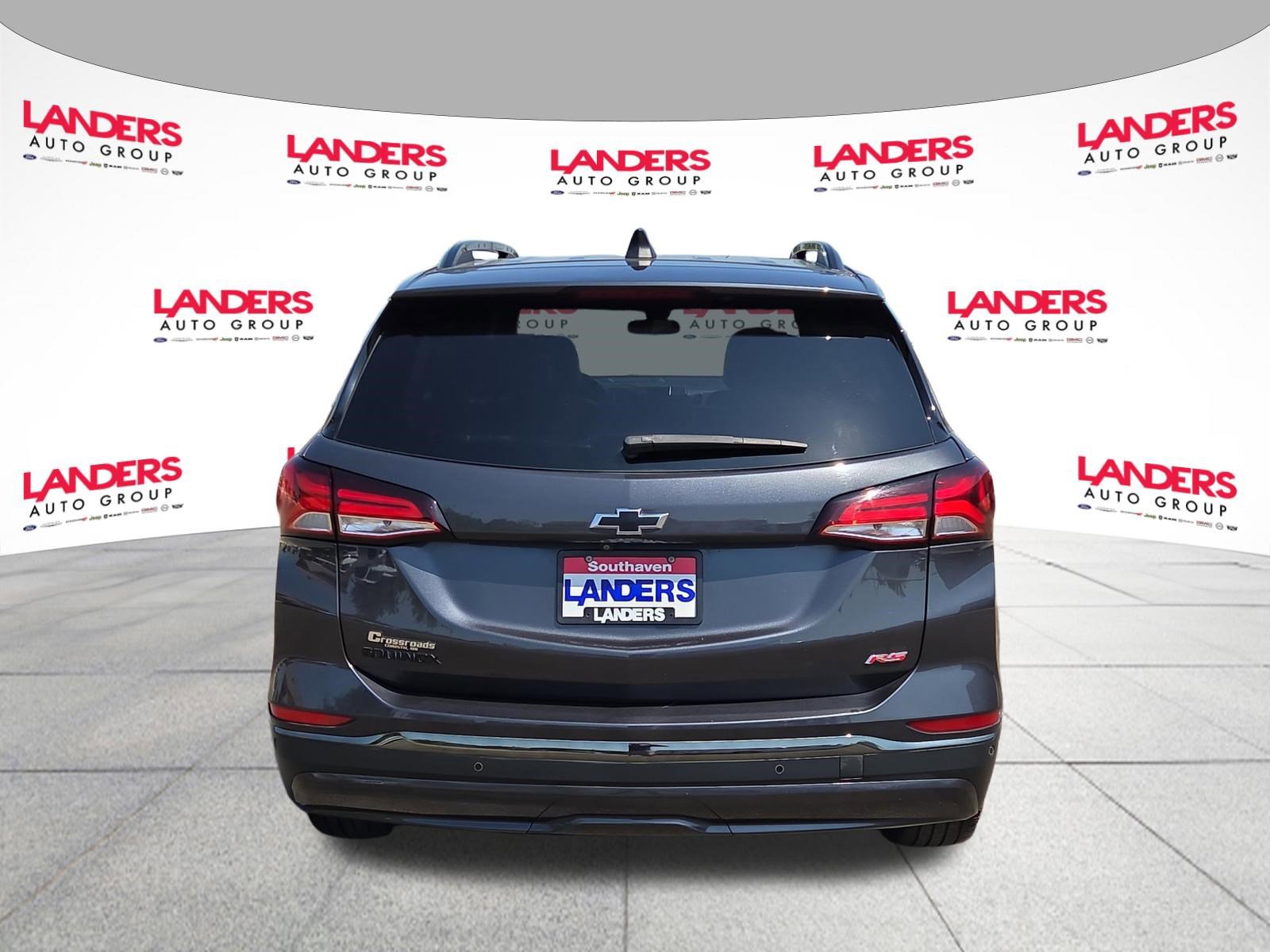 Used 2023 Chevrolet Equinox RS w/ RS Leather Package FWD image 4