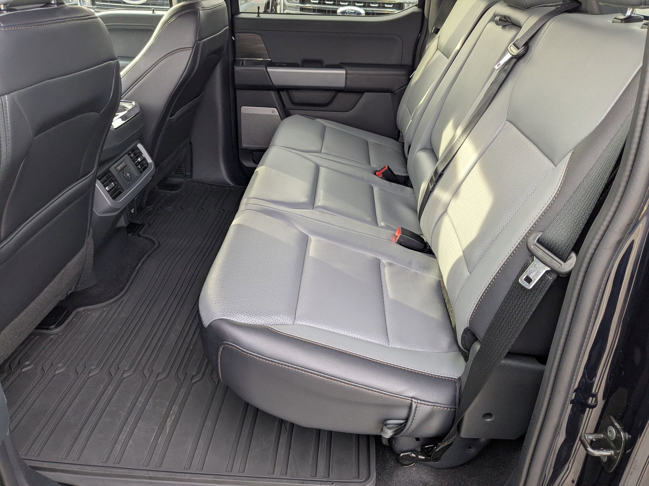 Certified 2025 Ford F150 Lightning Lariat w/ Max Trailer Tow Package image 36