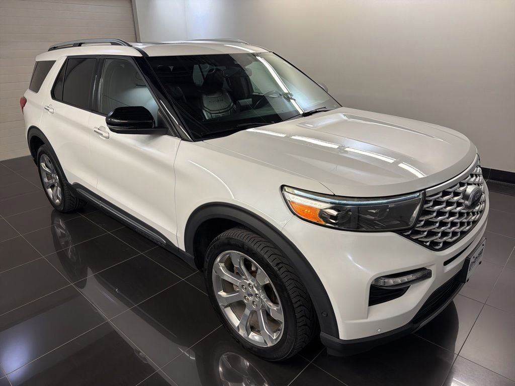 Certified 2020 Ford Explorer Platinum w/ Premium Technology Package AWD/4WD image 1