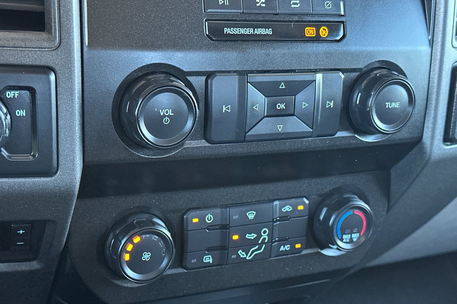 Certified 2022 Ford F250 XL w/ Power Equipment Group RWD image 18