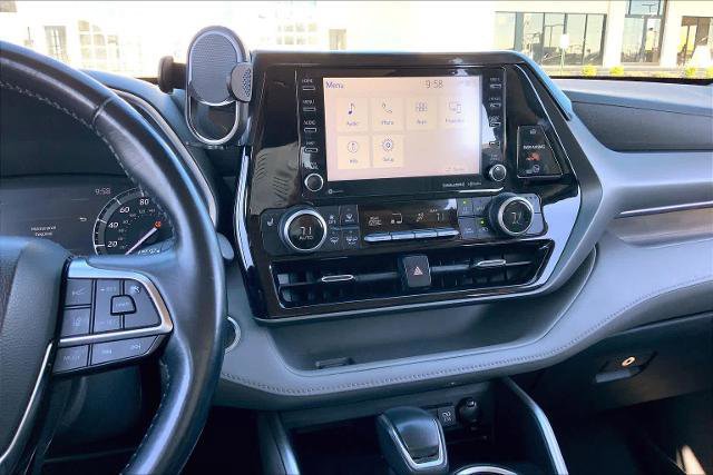 Used 2021 Toyota Highlander XLE image 8