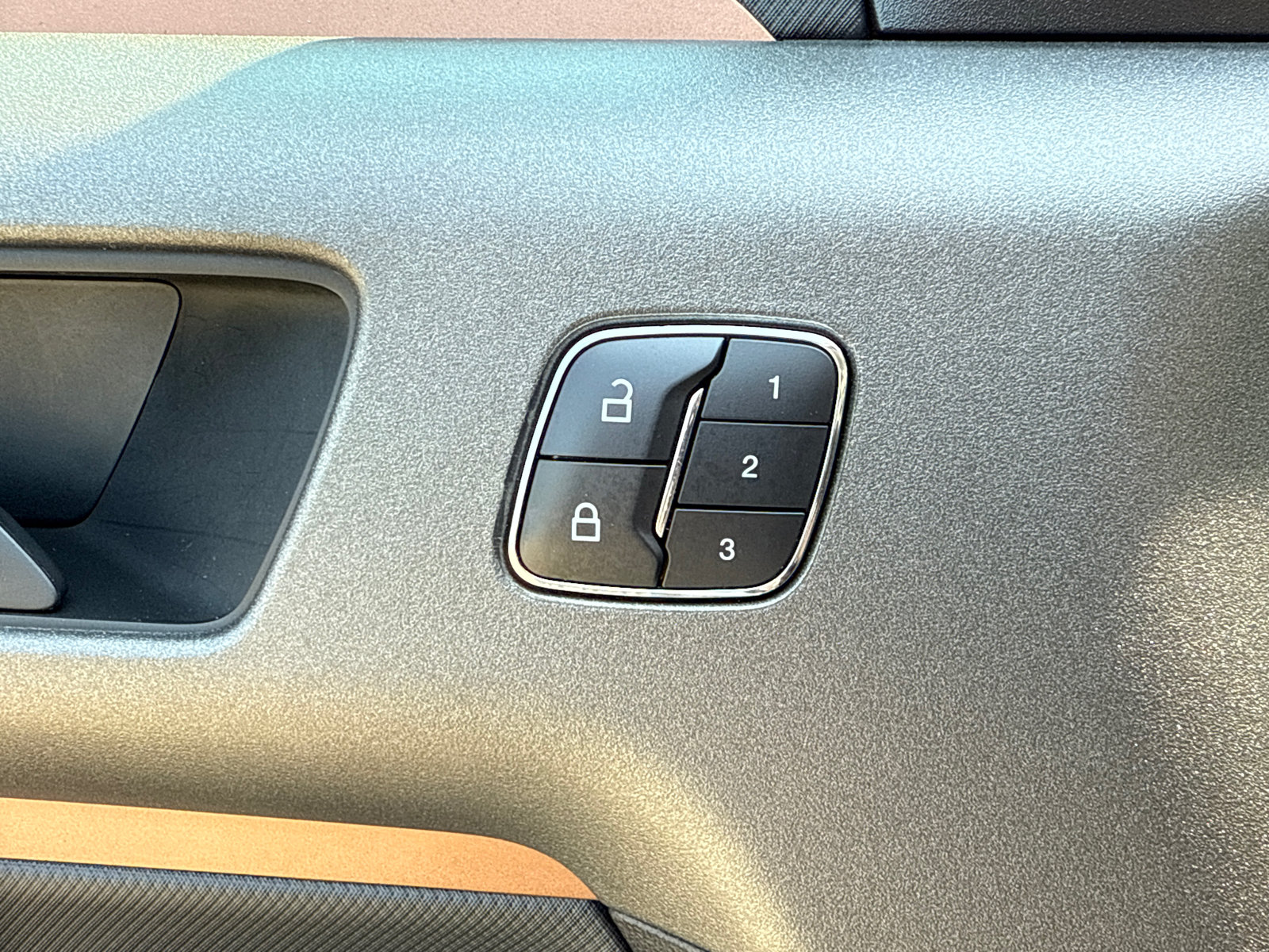 Certified 2025 Ford Bronco Sport Outer Banks w/ Outer Banks Tech Package+ AWD/4WD image 20