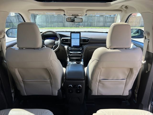 Certified 2023 Ford Explorer Platinum w/ Technology Package image 42