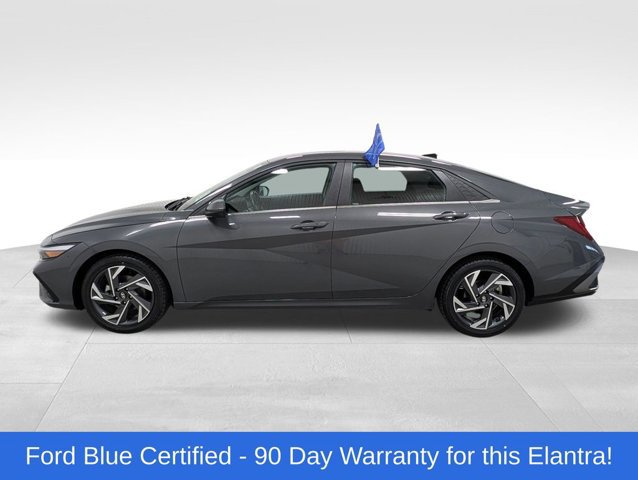 Used 2025 Hyundai Elantra SEL FWD image 1