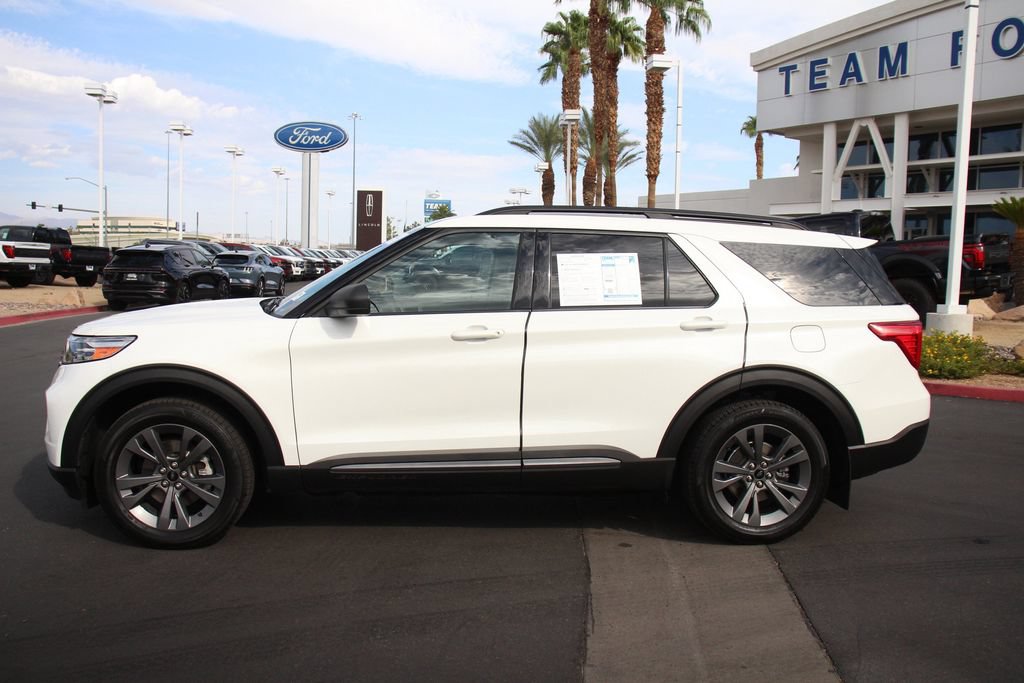 Certified 2021 Ford Explorer XLT w/ Equipment Group 202A AWD/4WD image 4
