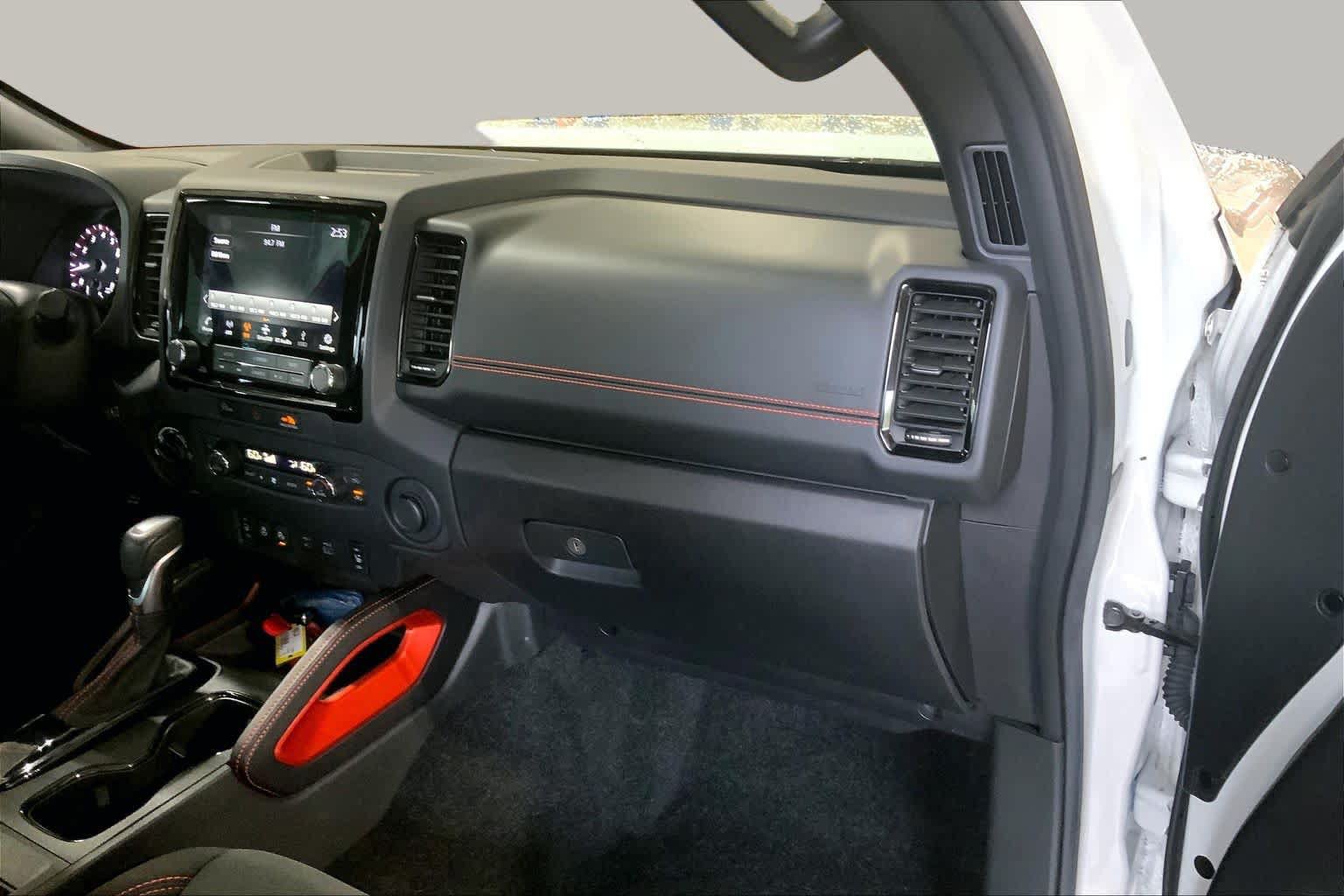Used 2024 Nissan Frontier PRO-4X w/ Pro Convenience Package AWD/4WD image 18