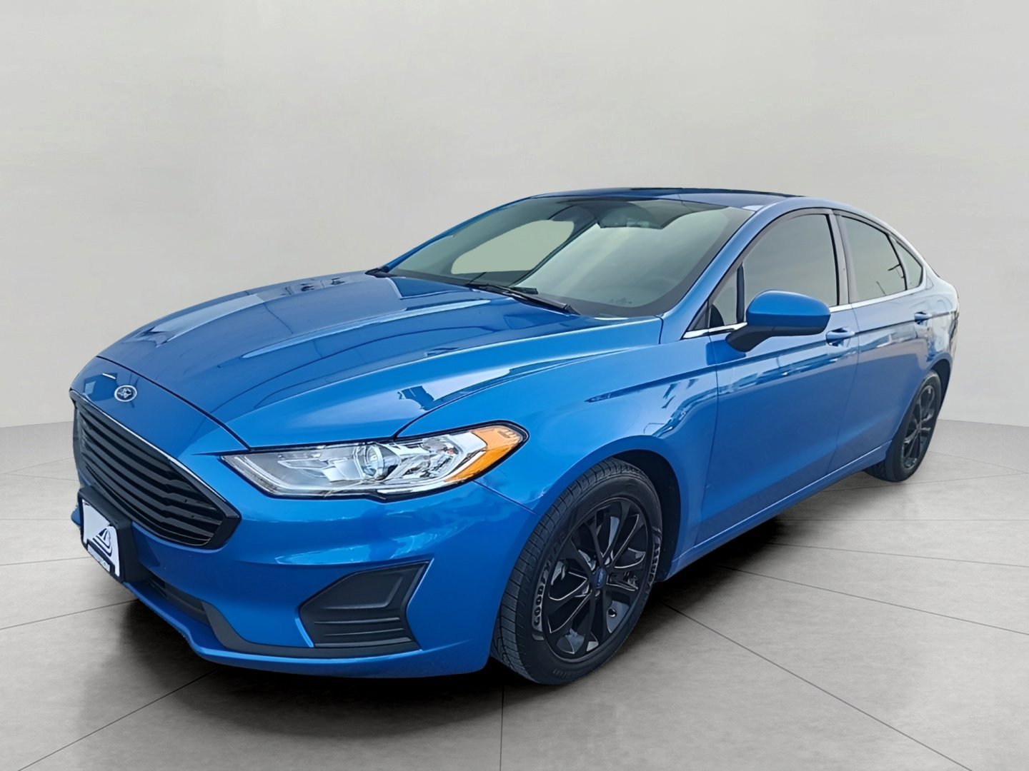 Certified 2020 Ford Fusion SE image 3