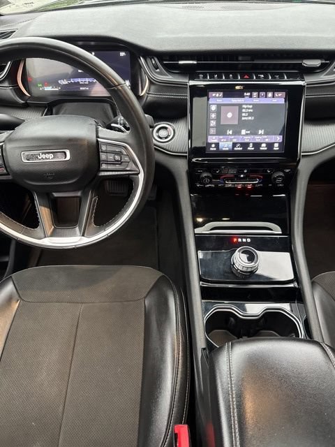 Used 2023 Jeep Grand Cherokee L Laredo AWD/4WD image 24