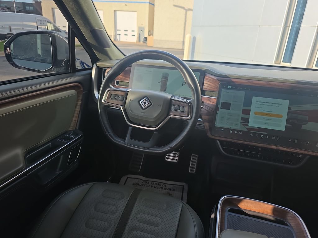 Used 2022 Rivian R1T Adventure image 24