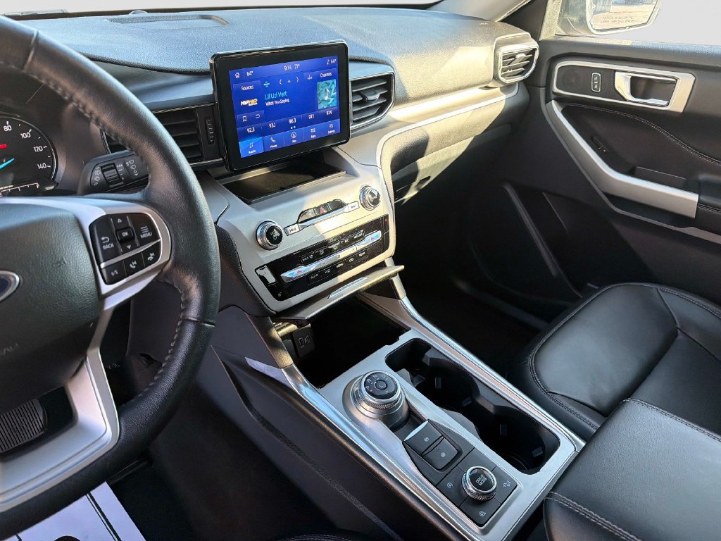 Certified 2023 Ford Explorer XLT w/ Equipment Group 202A AWD/4WD image 29