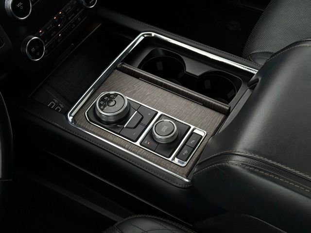 Certified 2019 Ford Expedition Platinum image 36