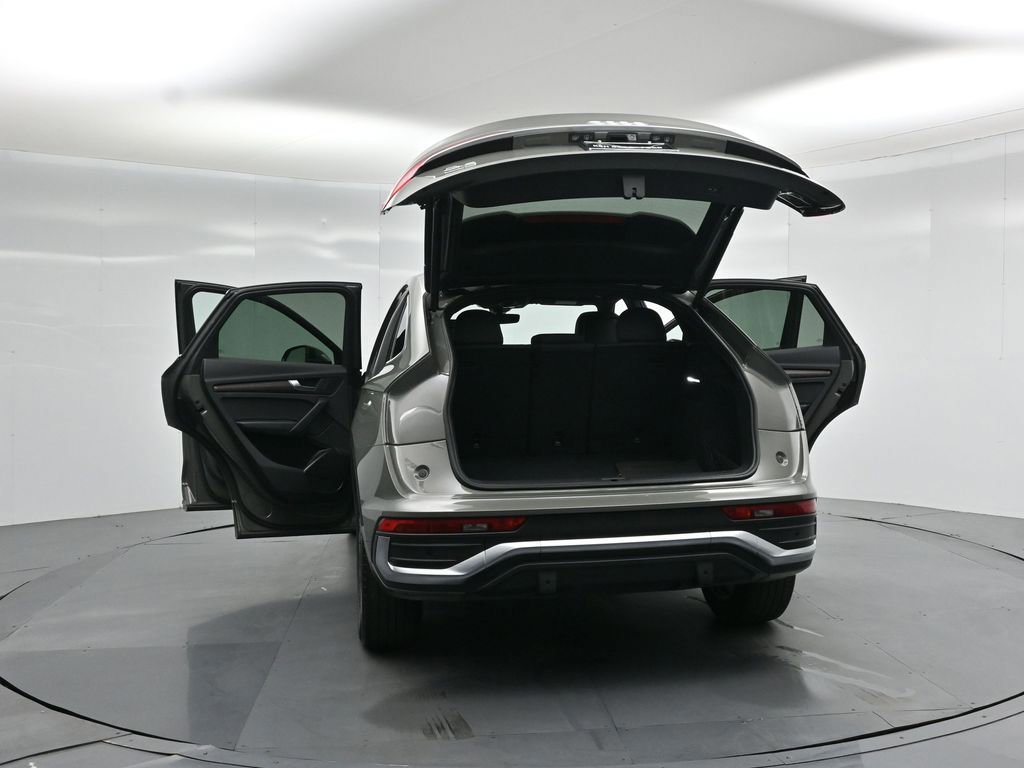 Used 2023 Audi Q5 2.0T Premium w/ Convenience Package image 59