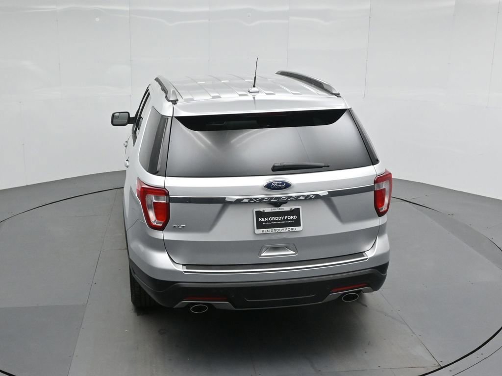 Certified 2018 Ford Explorer XLT w/ Equipment Group 202A image 18