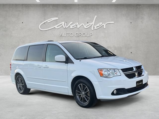 Used 2017 Dodge Grand Caravan SXT FWD image 2