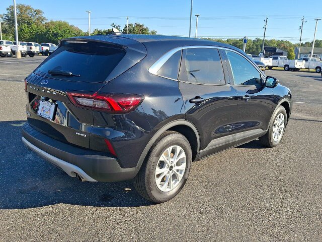 Certified 2023 Ford Escape Active AWD/4WD image 31