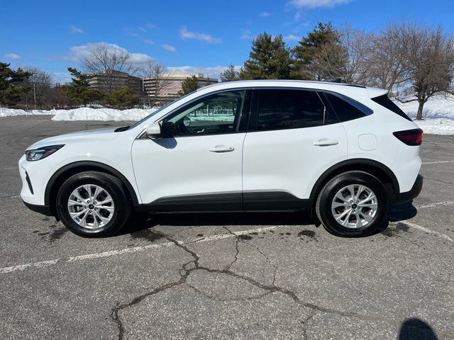 Certified 2023 Ford Escape Active w/ Tech Pack #2 image 3