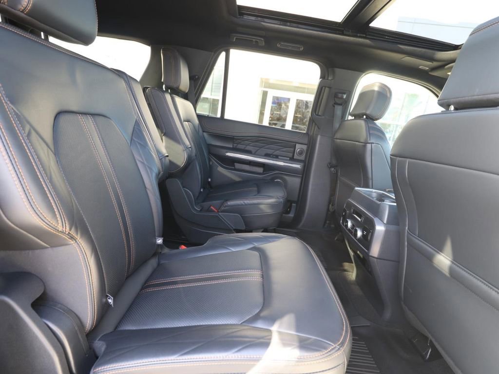 Certified 2024 Ford Expedition Platinum image 26